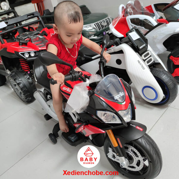 Xe mô tô trẻ em V4 1100RR, 3-6 tuổi
