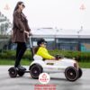 Xe-dien-tre-em-co-be-keo-phia-sau-YT-1288-me-va-be-cung-choi-07