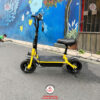 Xe-scooter-dien-E02-gap-gon-co-ghe-ngoi-cho-be-di-hoc-05