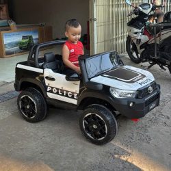 Xe điện cho bé Toyota Hilux bán tải, 24V, DK-HL850 bản quyền